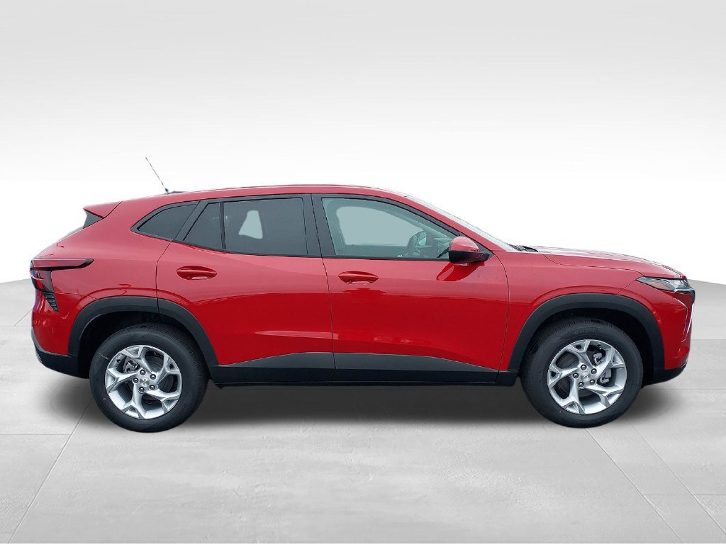 New 2026 Chevrolet Trax LS w/ LS Convenience Package FWD image 6