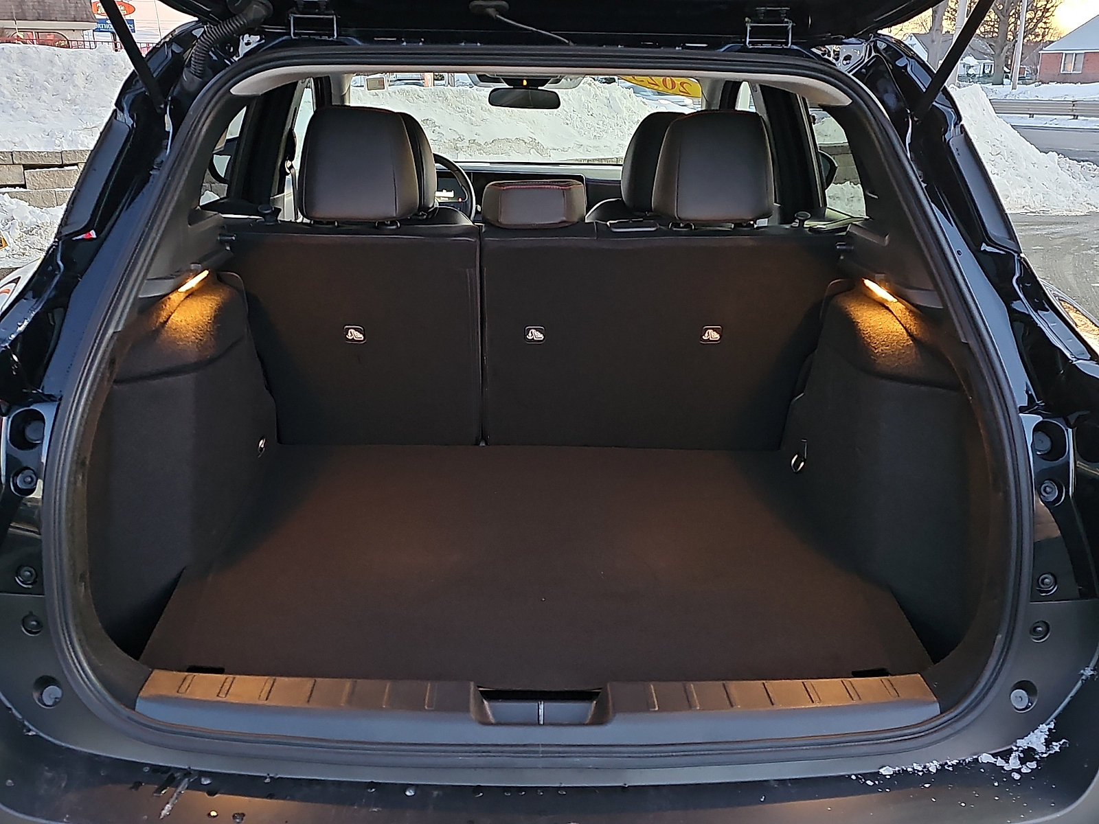 Certified 2025 Nissan Kicks SR AWD/4WD image 30