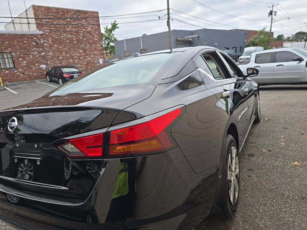Used 2020 Nissan Altima 2.5 S FWD image 8