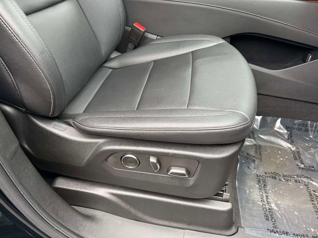 Used 2021 Cadillac Escalade ESV Luxury image 15