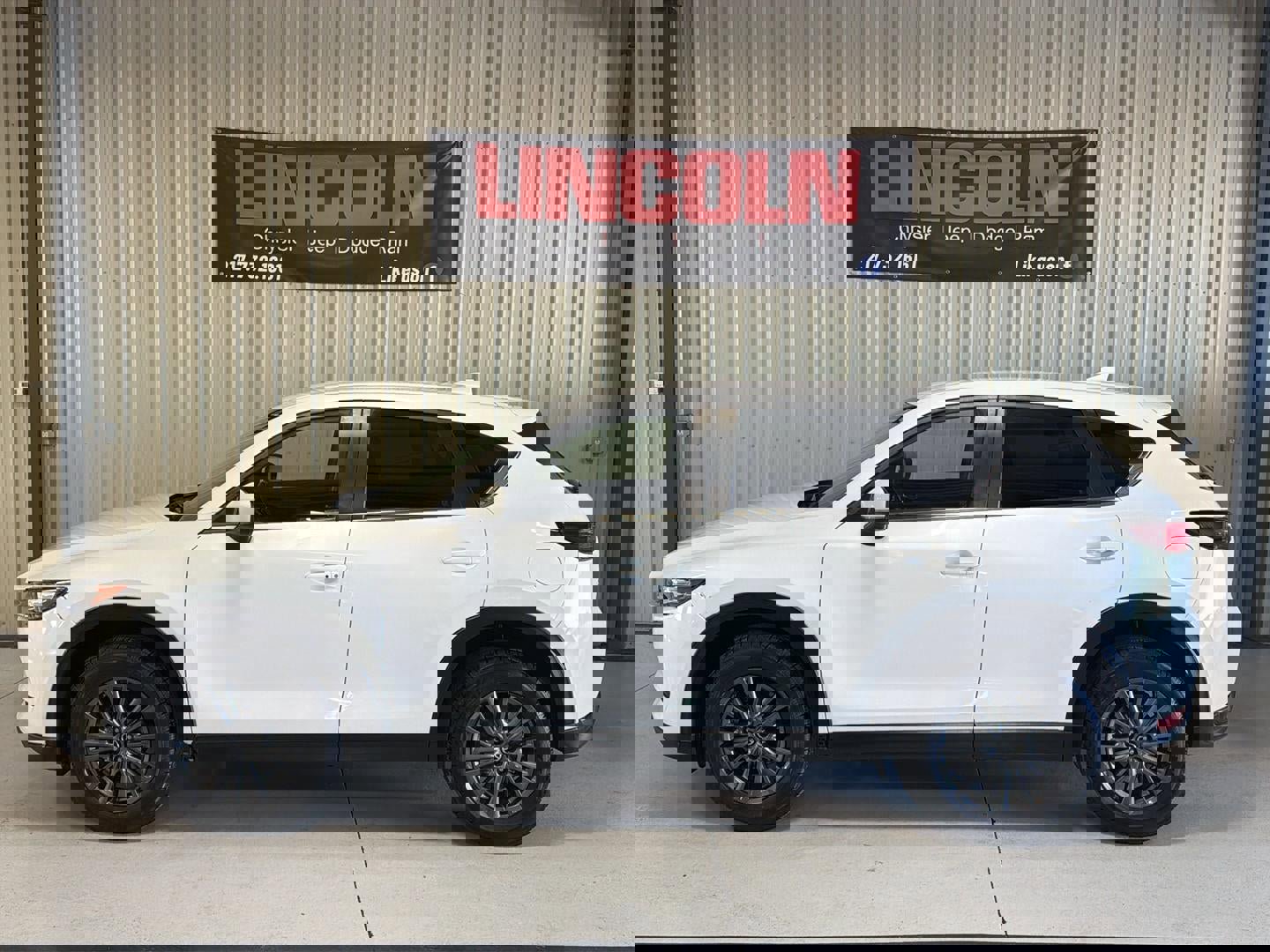 Used 2021 MAZDA CX-5 Touring image 2