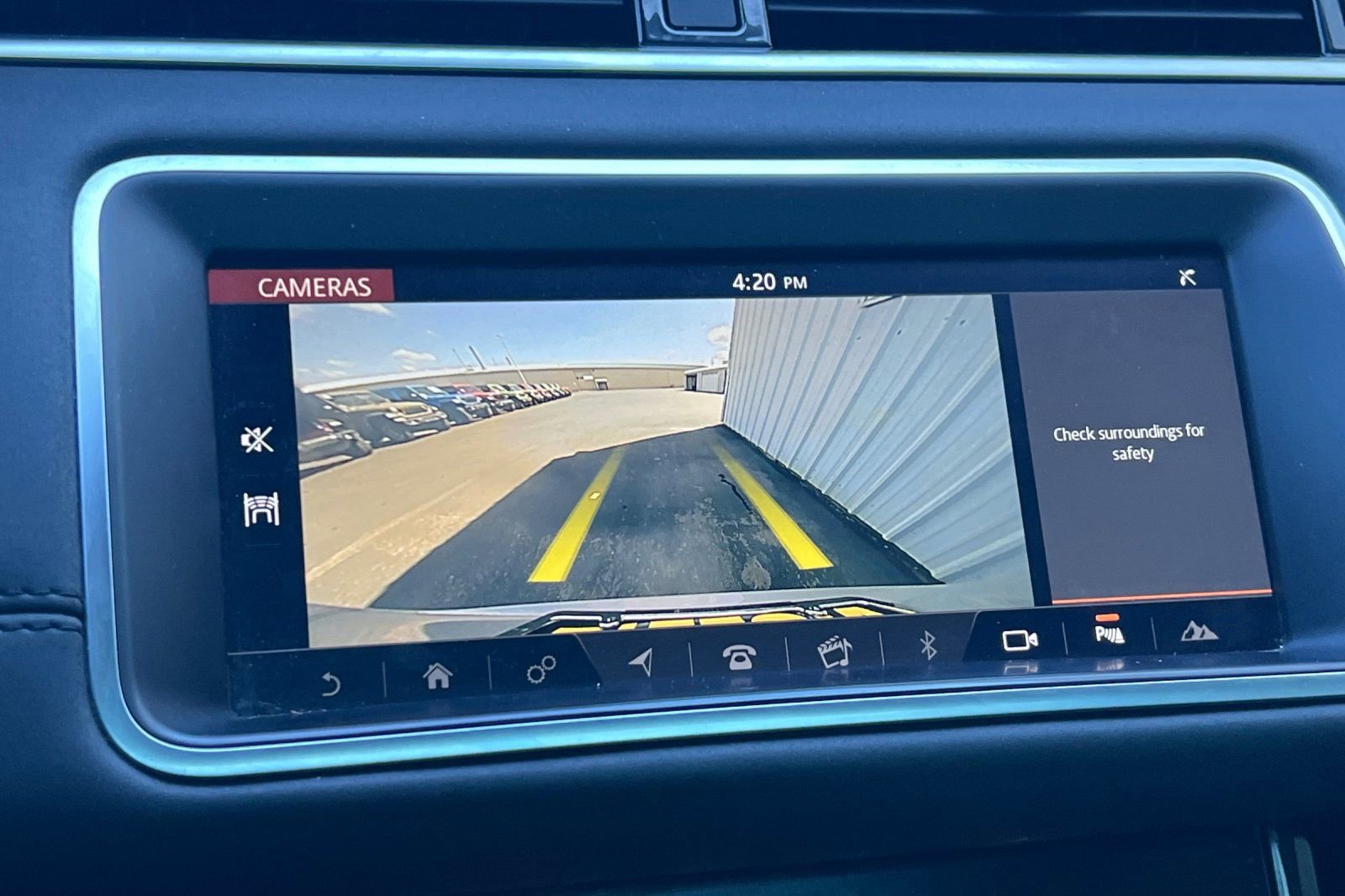 Used 2020 Land Rover Range Rover Evoque S AWD/4WD image 21