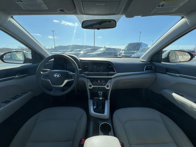 Used 2017 Hyundai Elantra SE w/ Cargo Package image 14