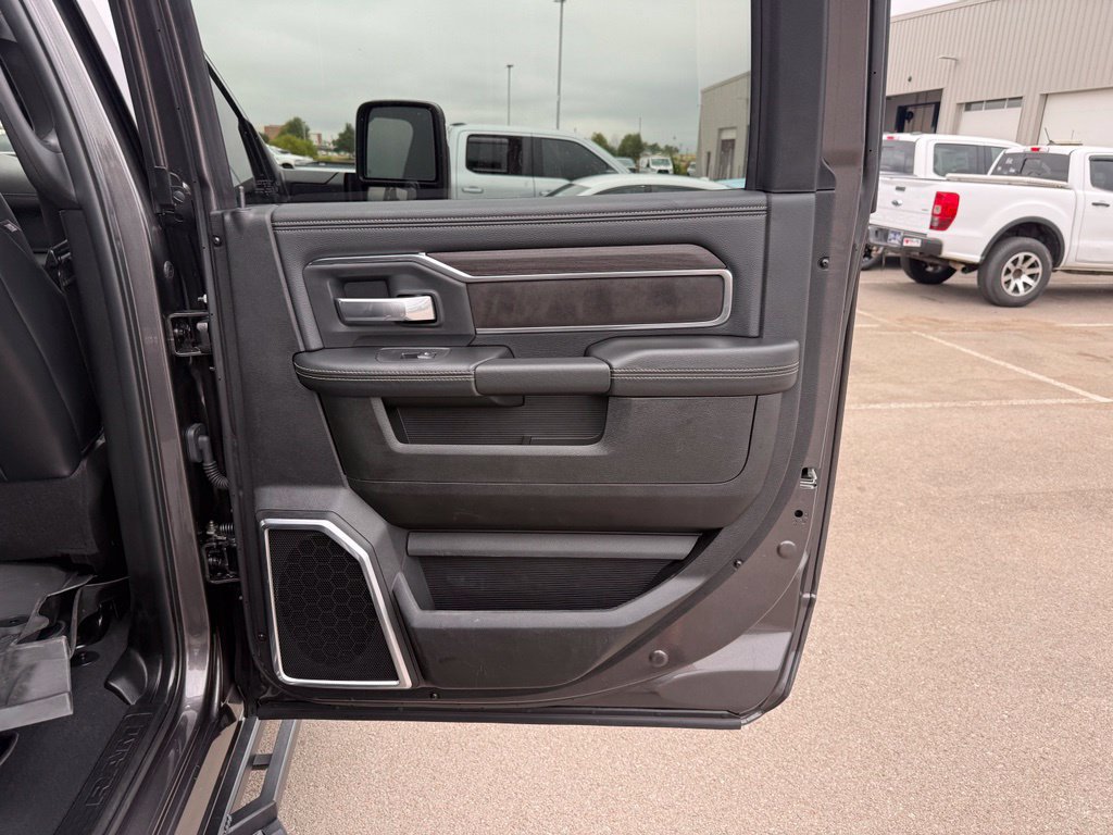 Used 2025 RAM 2500 Laramie w/ Night Edition AWD/4WD image 25