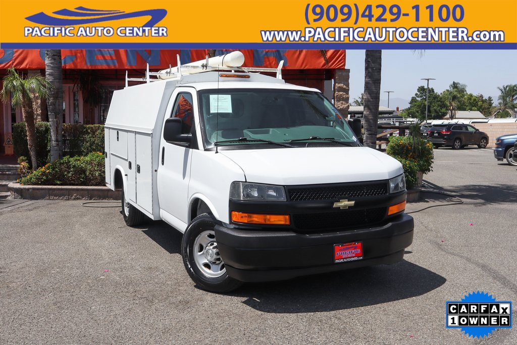 Used 2018 Chevrolet Express 3500 Work Van image 1