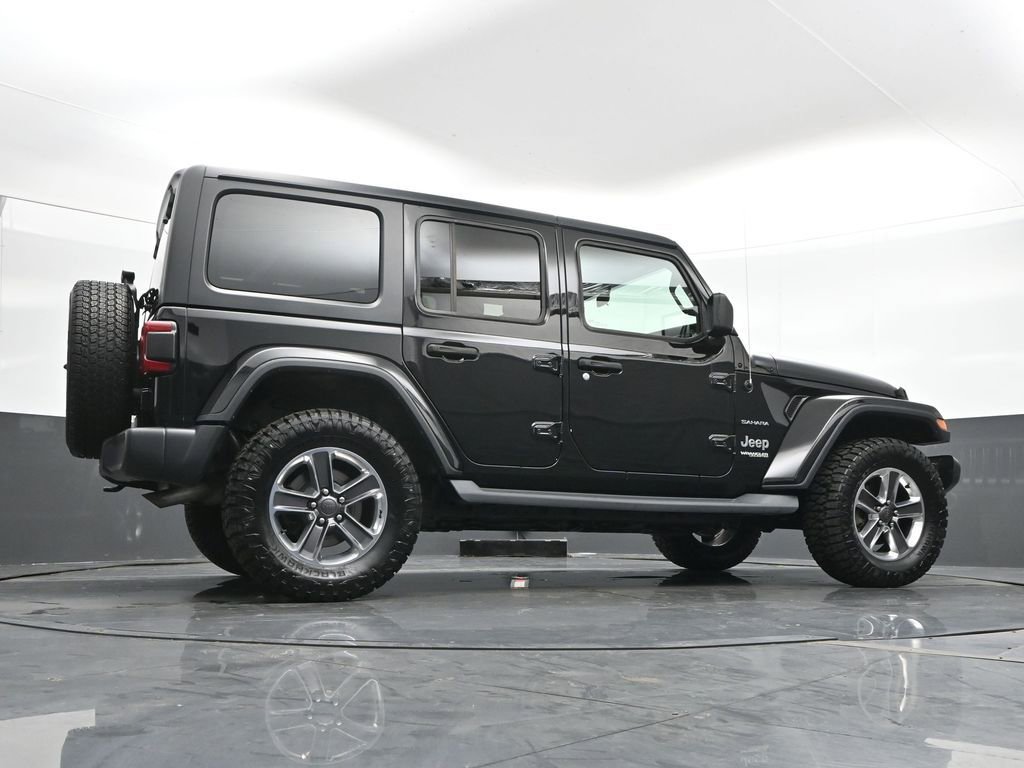 Used 2019 Jeep Wrangler Unlimited Sahara w/ Dual Top Group image 47