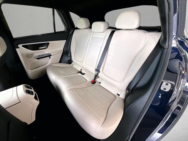 Used 2024 Mercedes-Benz GLC 300 image 28