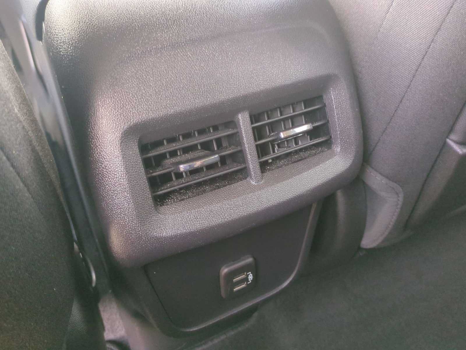 Used 2024 GMC Terrain SLE AWD/4WD image 20