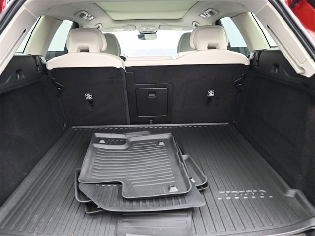 Used 2023 Volvo XC60 B5 Plus w/ Protection Package Premier image 31