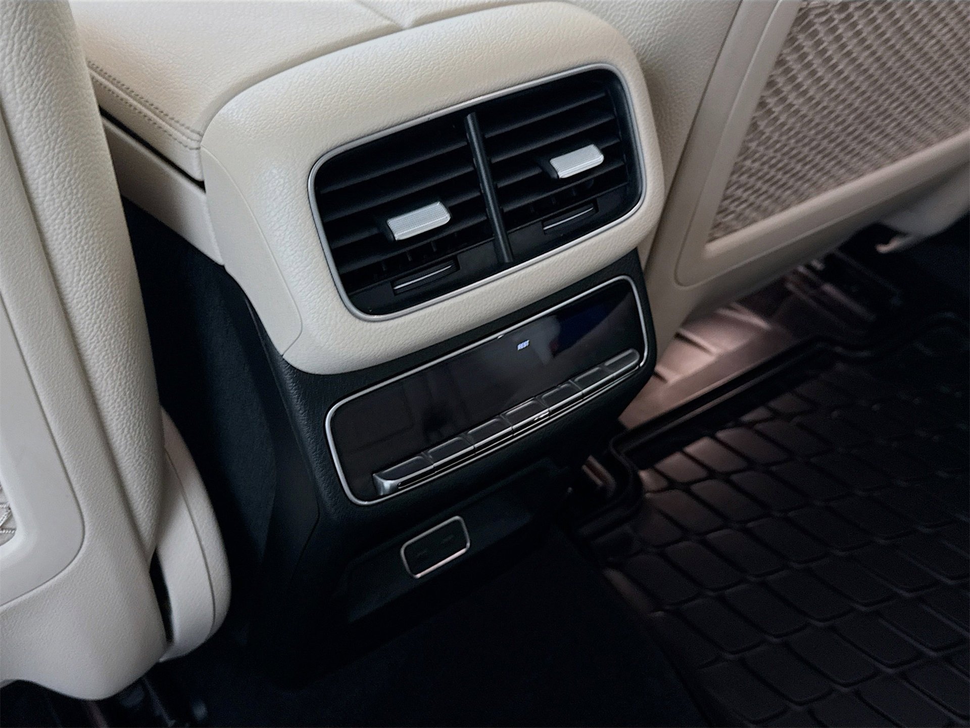 Used 2024 Mercedes-Benz GLE 450 4MATIC image 28