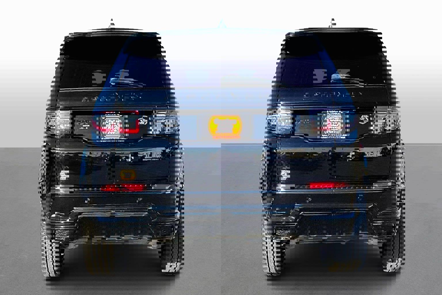 Used 2020 Land Rover Discovery Sport SE R-Dynamic image 4