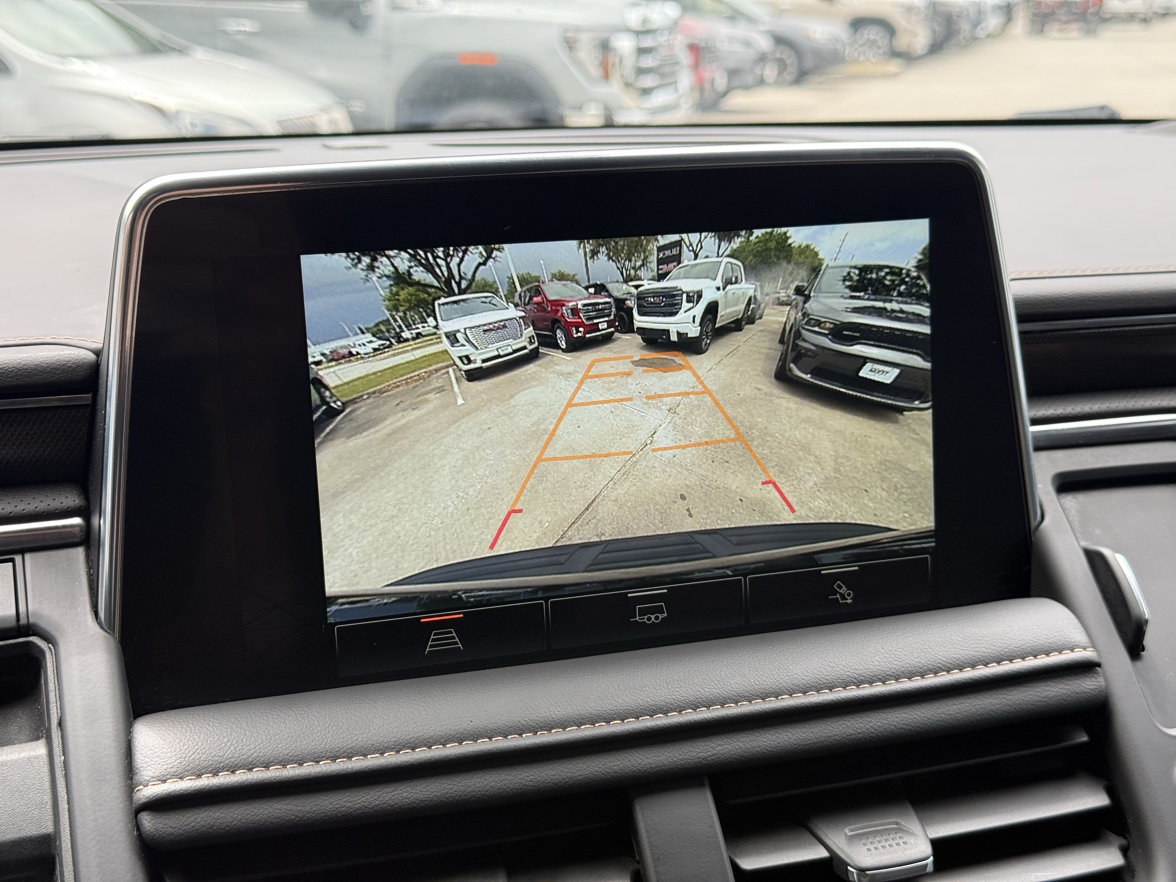Used 2023 GMC Yukon AT4 w/ Max Trailering Package AWD/4WD image 21