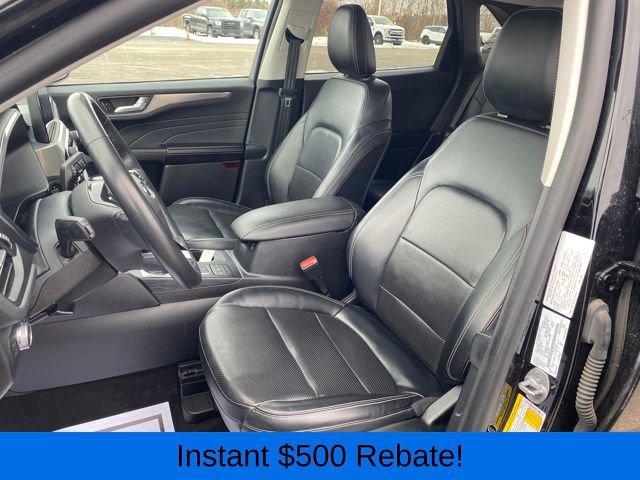 Used 2022 Ford Escape Titanium image 16