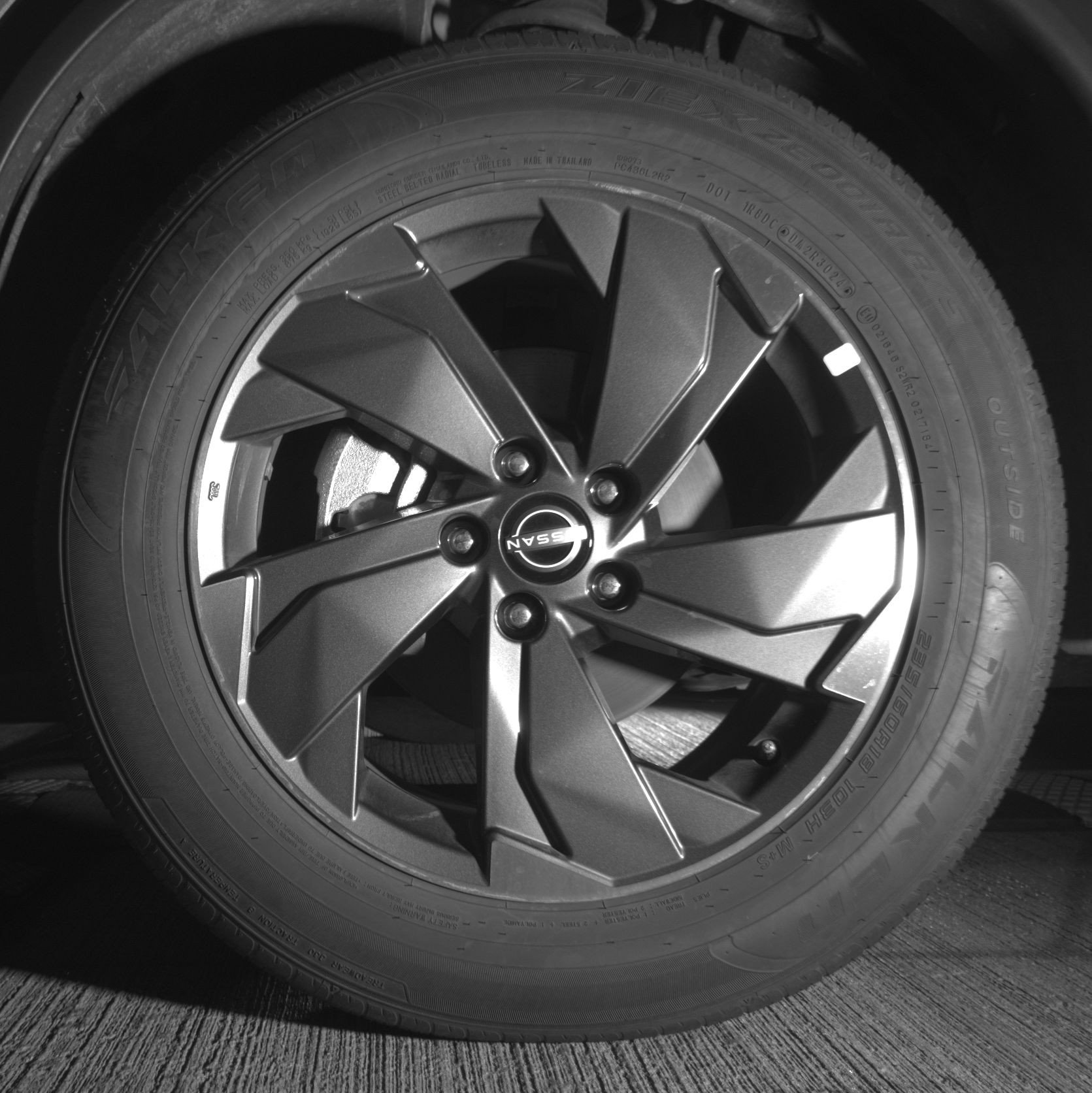 Used 2025 Nissan Rogue SV image 12