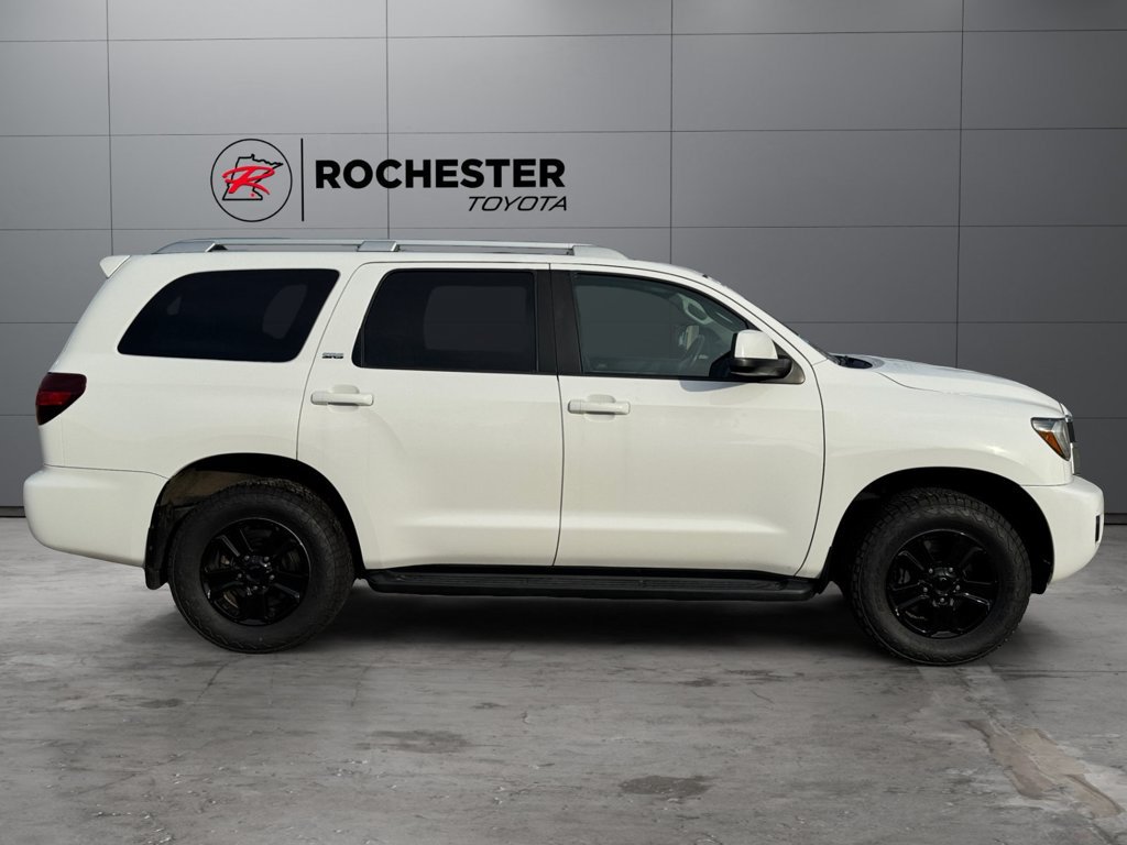 Certified 2019 Toyota Sequoia SR5 AWD/4WD image 6