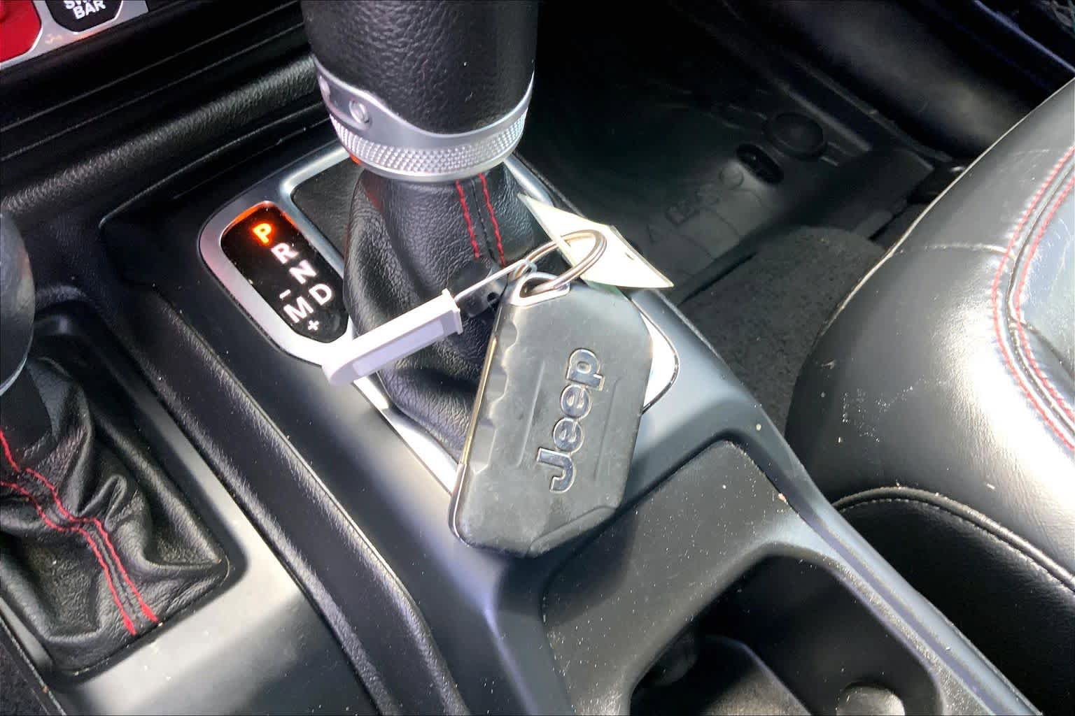 Used 2021 Jeep Gladiator Rubicon w/ LED Lighting Group AWD/4WD image 14