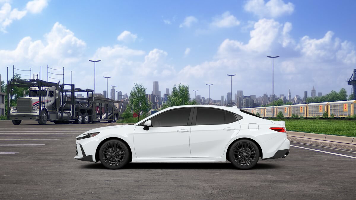 New 2027 Toyota Camry SE FWD image 5