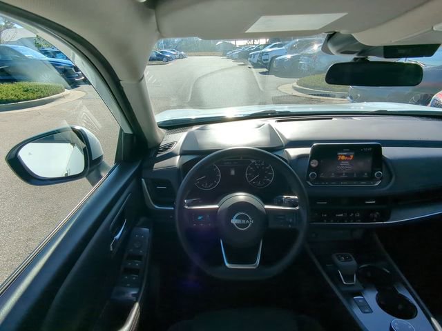 Used 2024 Nissan Rogue SV image 38