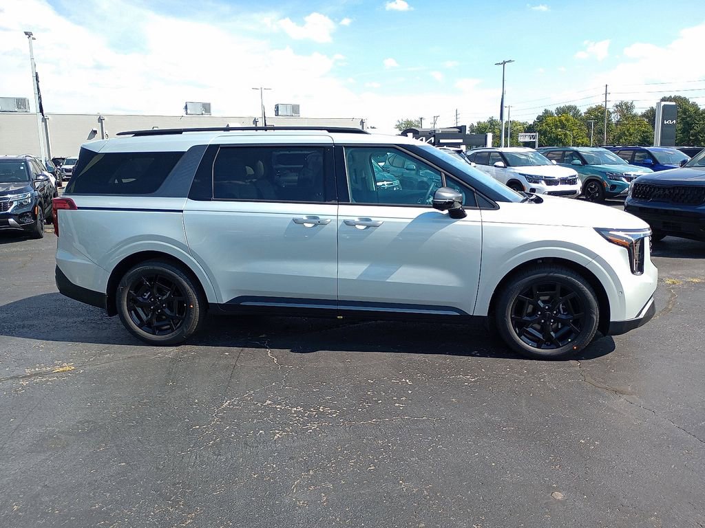 New 2026 Kia Carnival SX w/ SX Dark Edition Package image 2