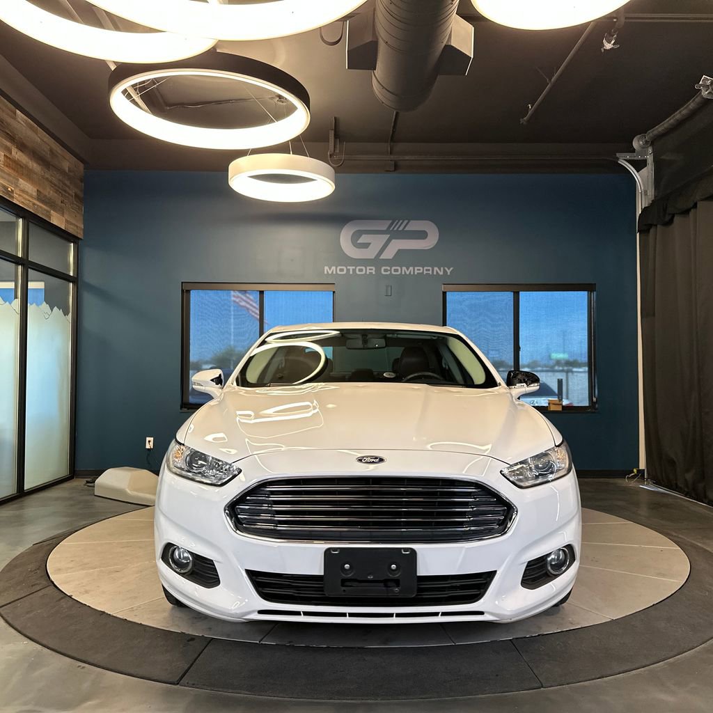 Used 2016 Ford Fusion SE w/ Equipment Group 202A FWD image 8