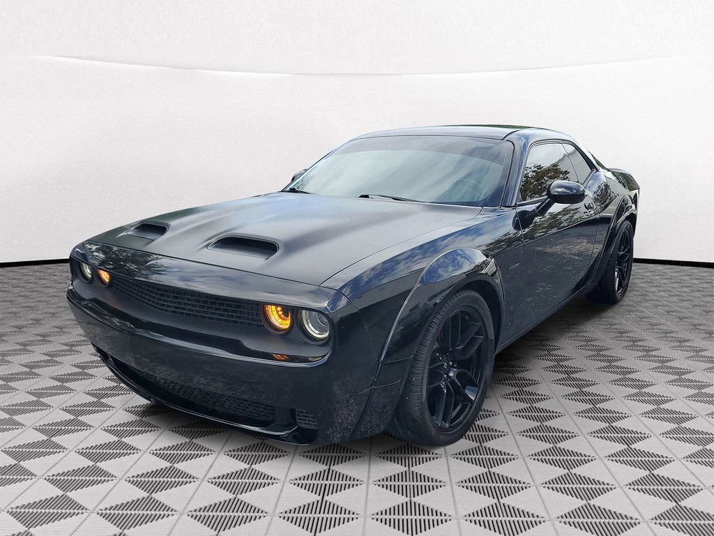 Used 2020 Dodge Challenger R/T image 3