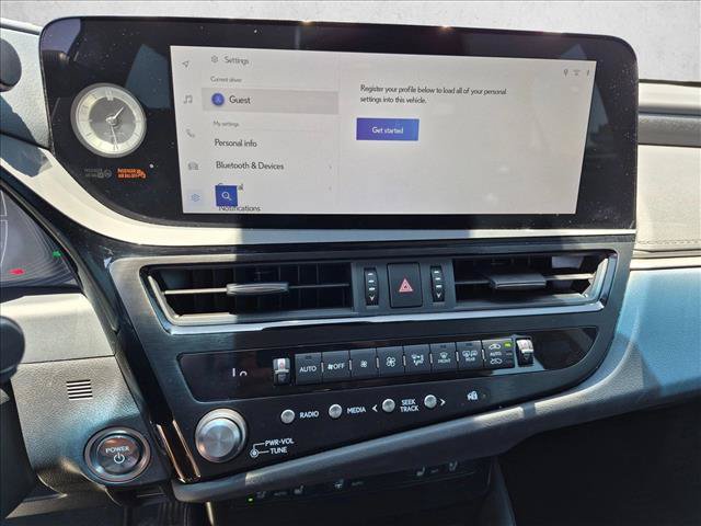 Used 2025 Lexus ES 300h w/ Premium Package FWD image 12