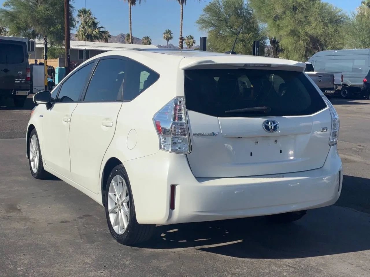 Used 2012 Toyota Prius V Five FWD image 5