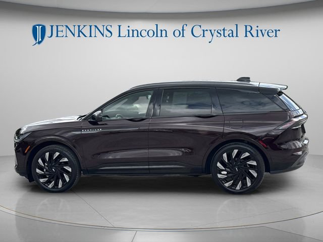 Used 2024 Lincoln Nautilus Reserve w/ Equipment Group 202A AWD/4WD image 9
