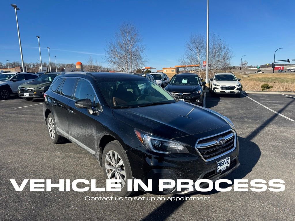 Used 2018 Subaru Outback 2.5i Touring image 1