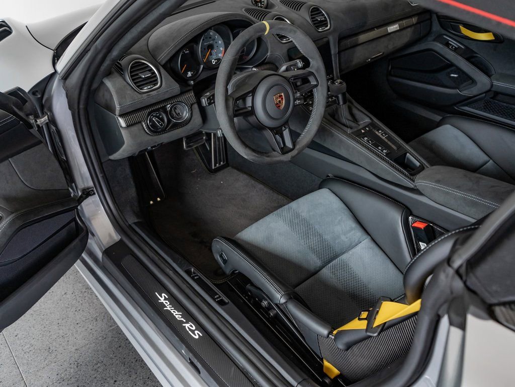 Certified 2024 Porsche 718 Boxster Spyder RS RWD image 13