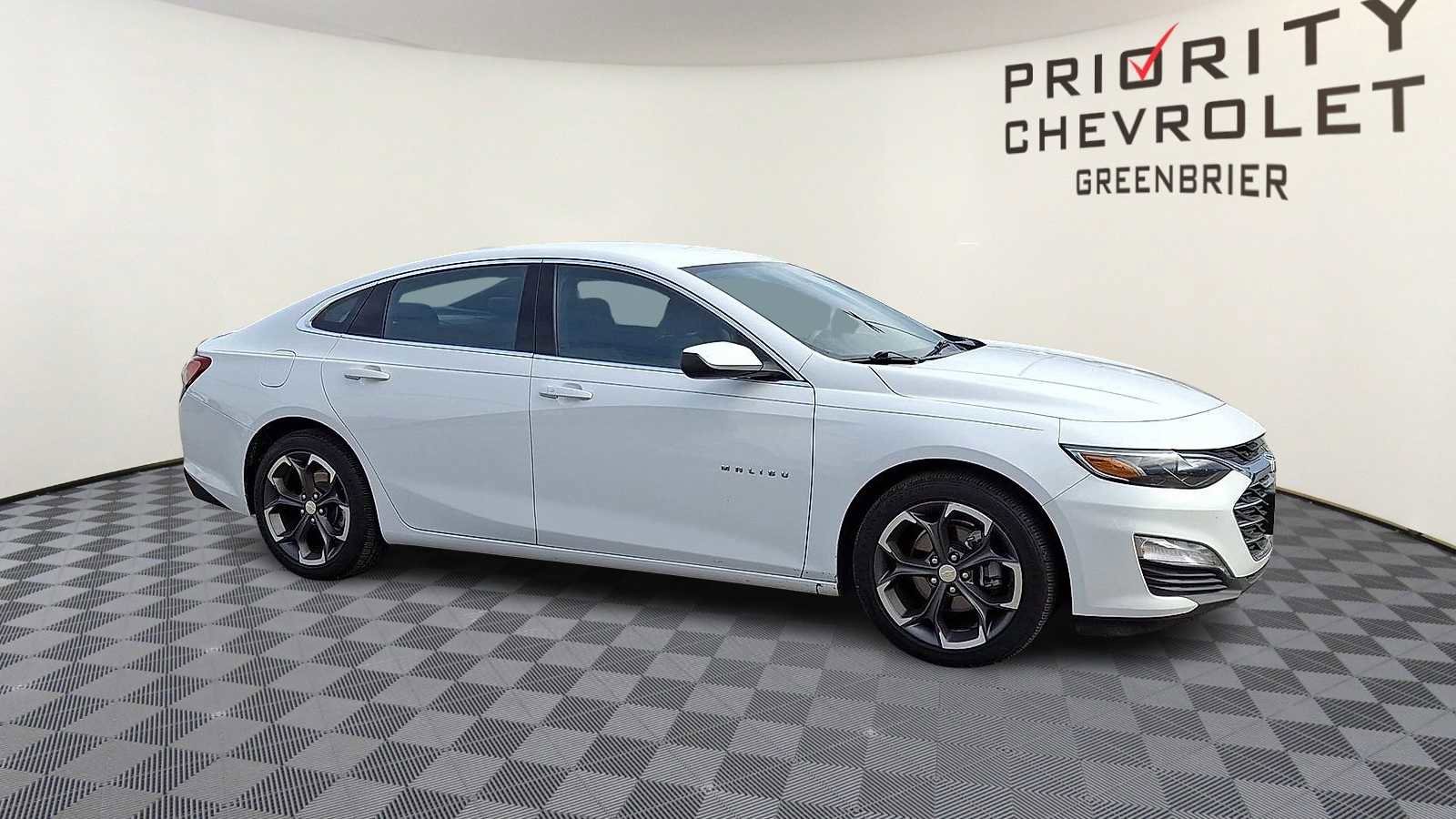 Certified 2022 Chevrolet Malibu LT image 2