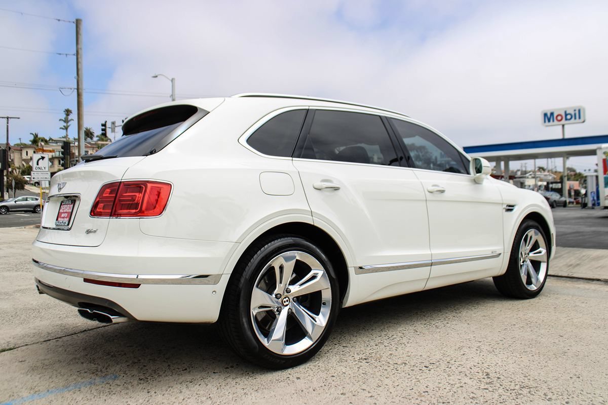 Used 2020 Bentley Bentayga Plug-In Hybrid AWD/4WD image 6