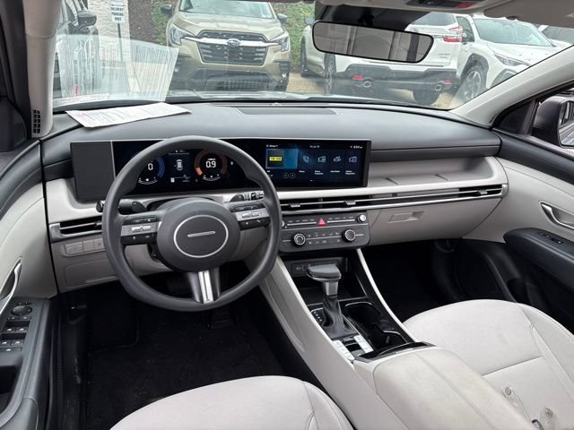 Used 2025 Hyundai Tucson SE AWD/4WD image 11