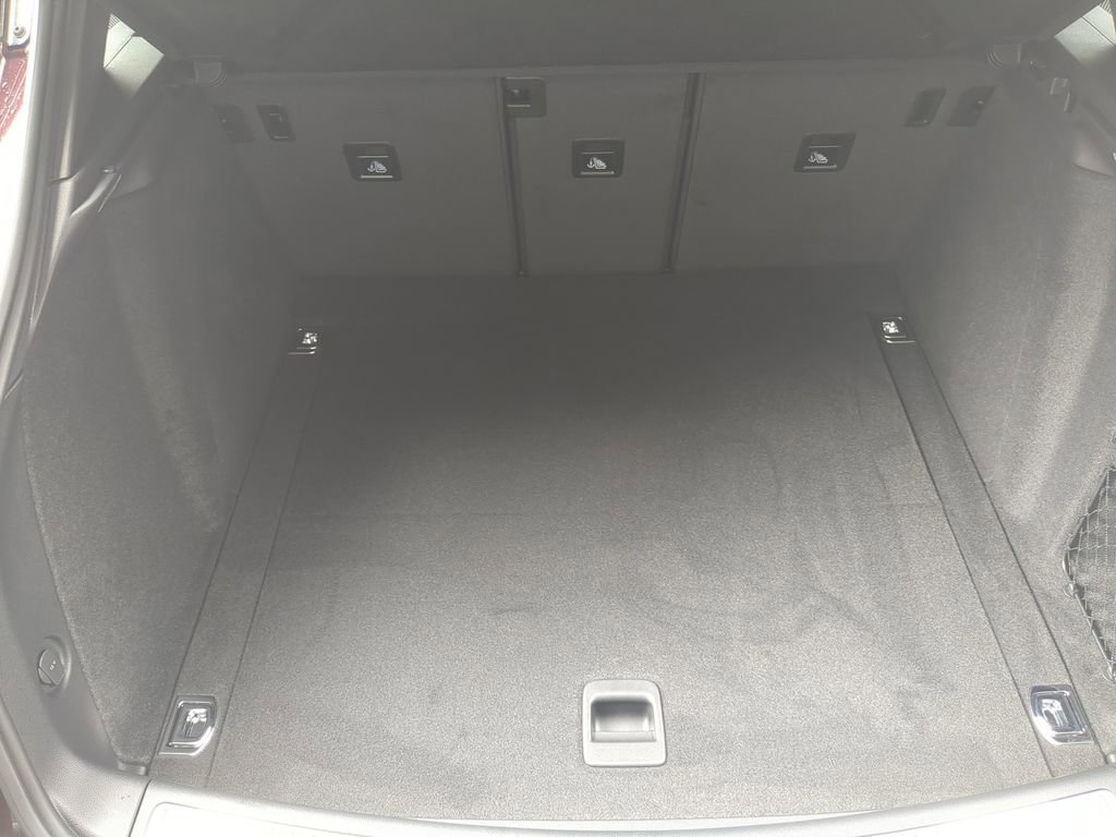 New 2026 Porsche Macan Turbo image 17