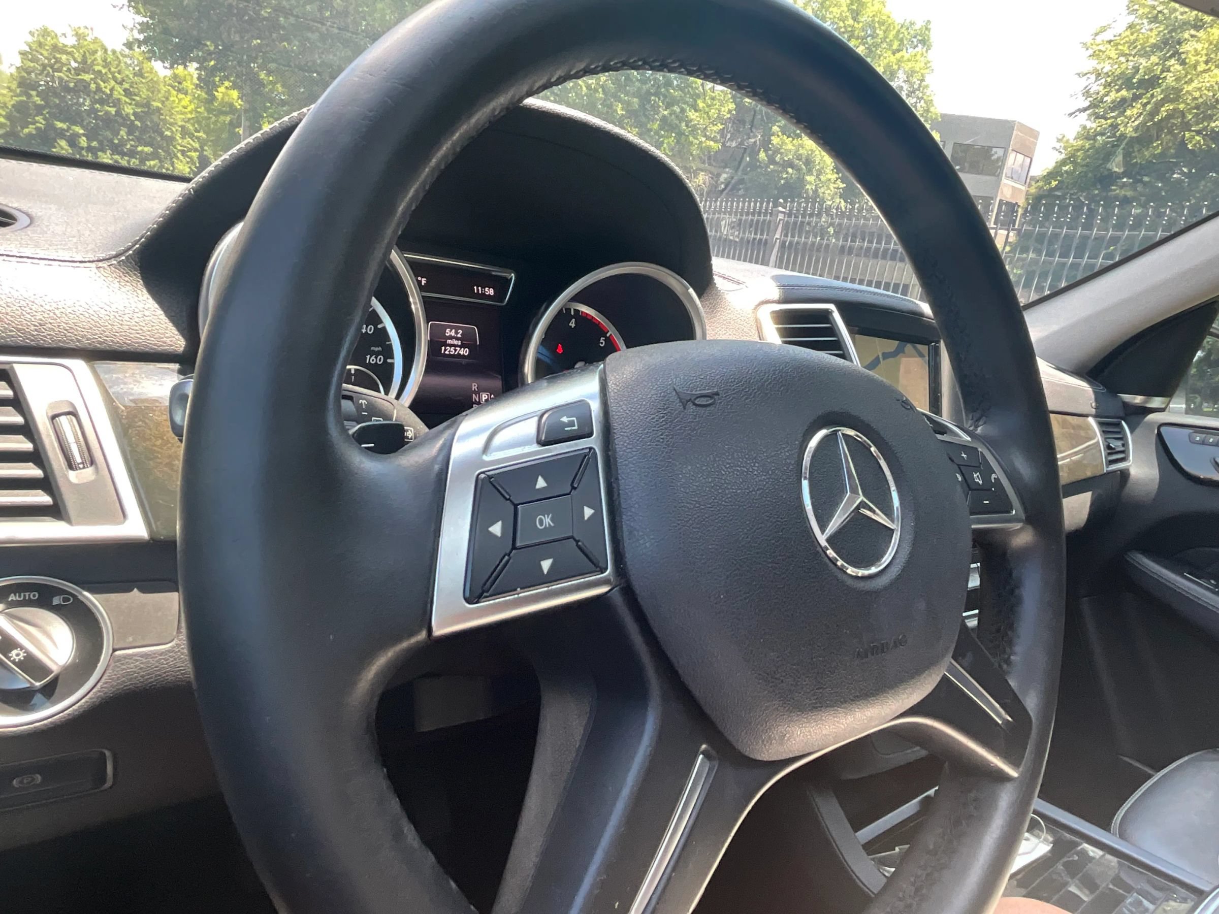 Used 2016 Mercedes-Benz GL 320 BlueTEC 4MATIC image 28