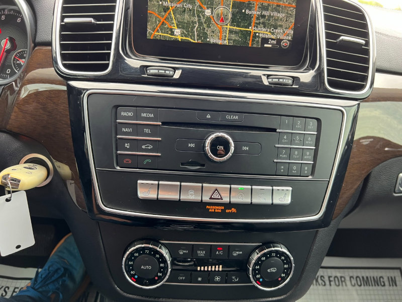 Used 2017 Mercedes-Benz GLS 450 4MATIC image 53
