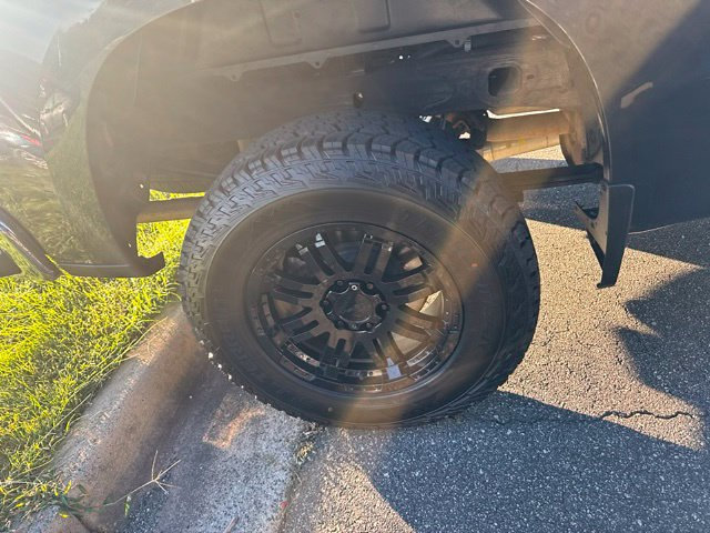 Used 2019 Chevrolet Silverado 1500 LT w/ All-Star Edition AWD/4WD image 5