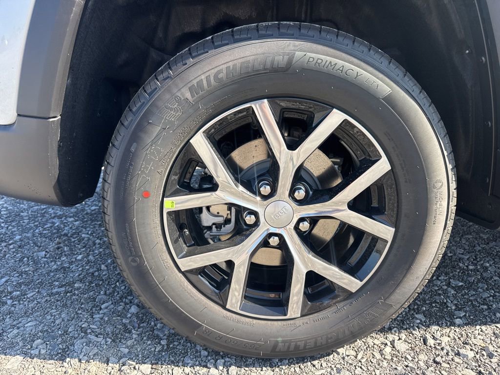 New 2025 Jeep Grand Cherokee Limited image 11