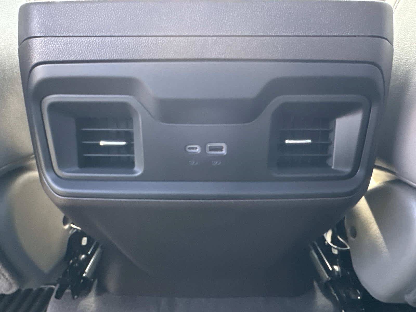 New 2026 Chevrolet Silverado 1500 RST w/ Z71 Off-Road Package AWD/4WD image 9