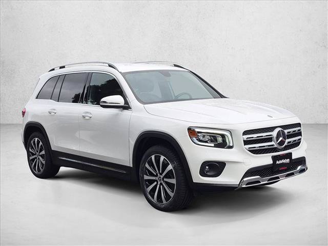 Used 2023 Mercedes-Benz GLB 250 4MATIC image 3