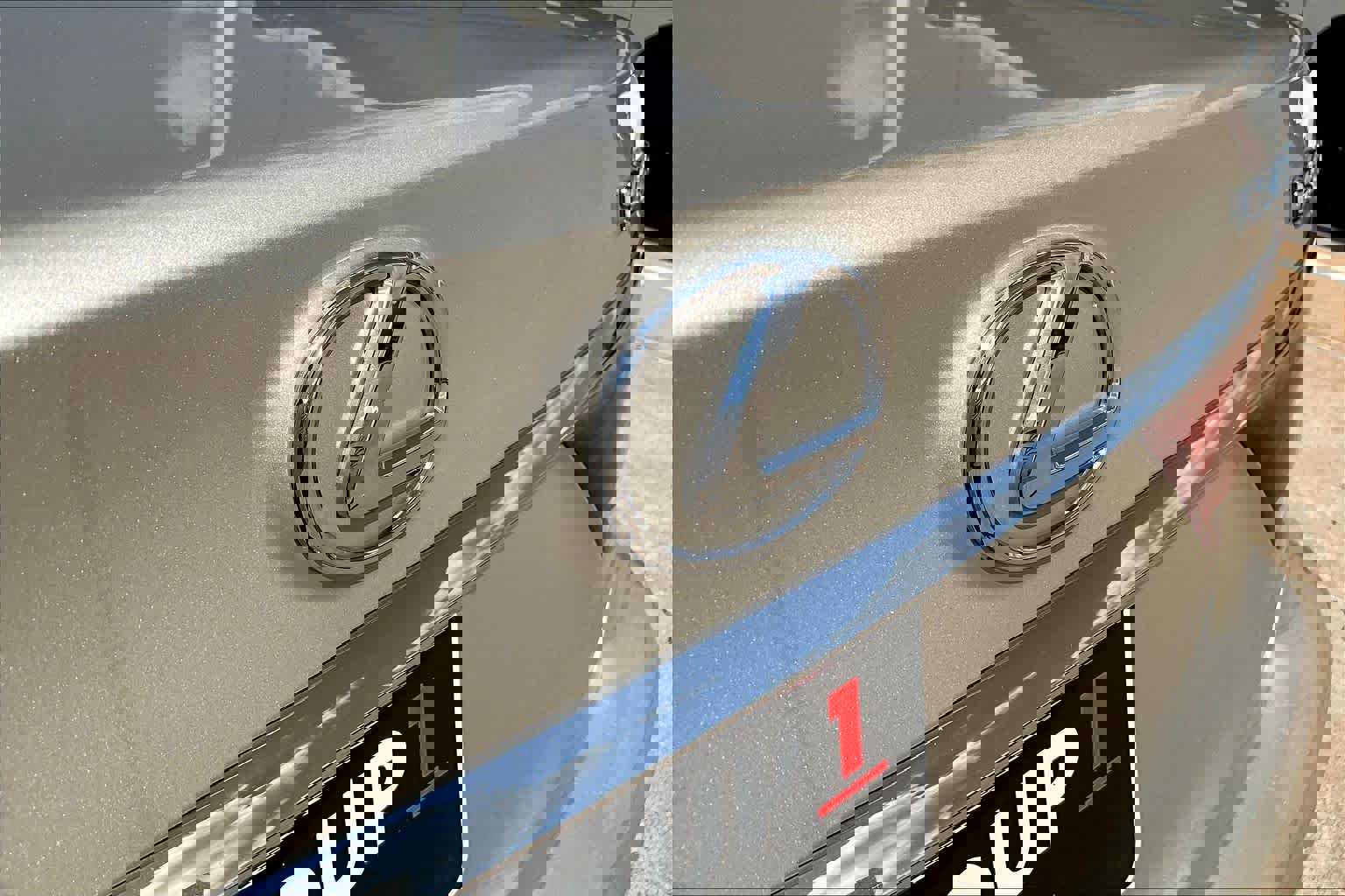 Used 2015 Lexus LS 460 w/ Comfort Package image 29