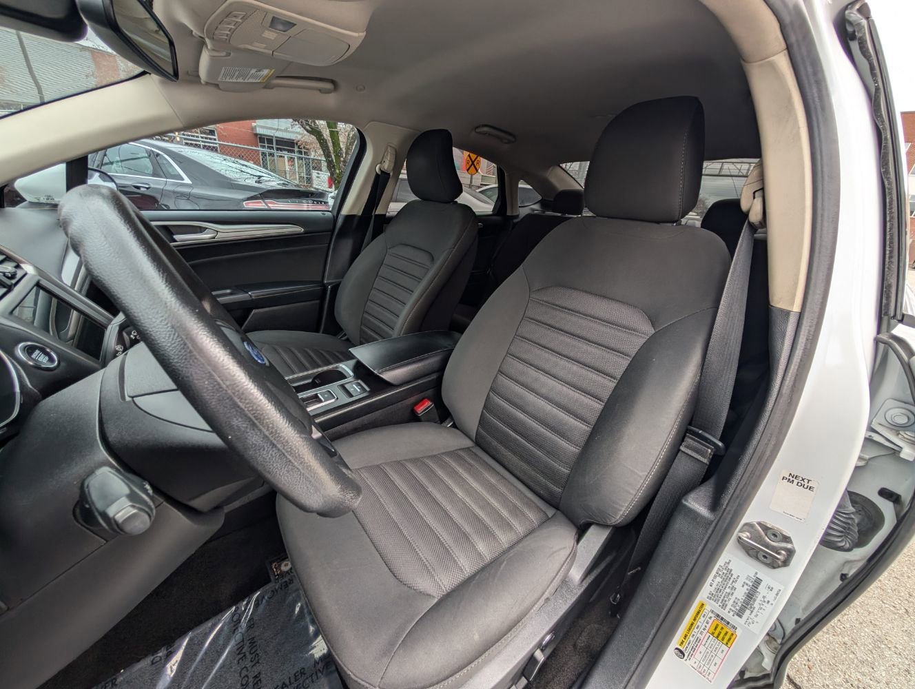 Used 2019 Ford Fusion SE image 16