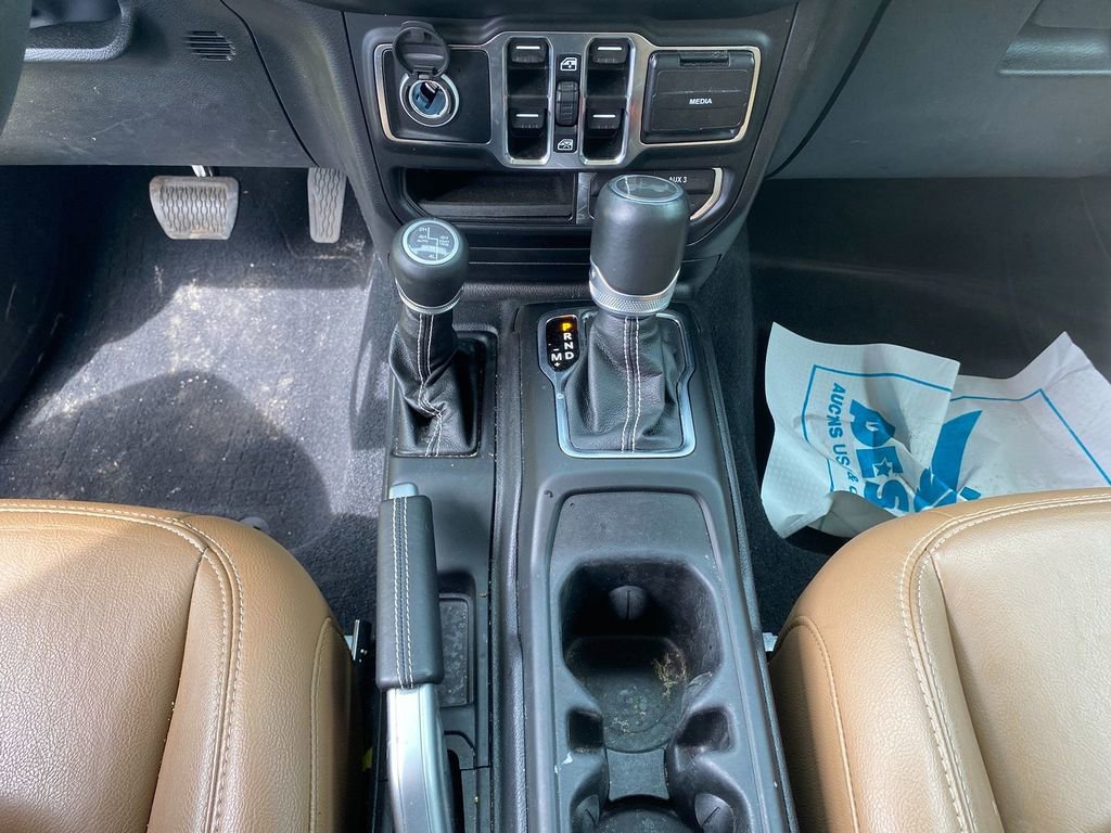 Used 2023 Jeep Wrangler Sahara AWD/4WD image 22
