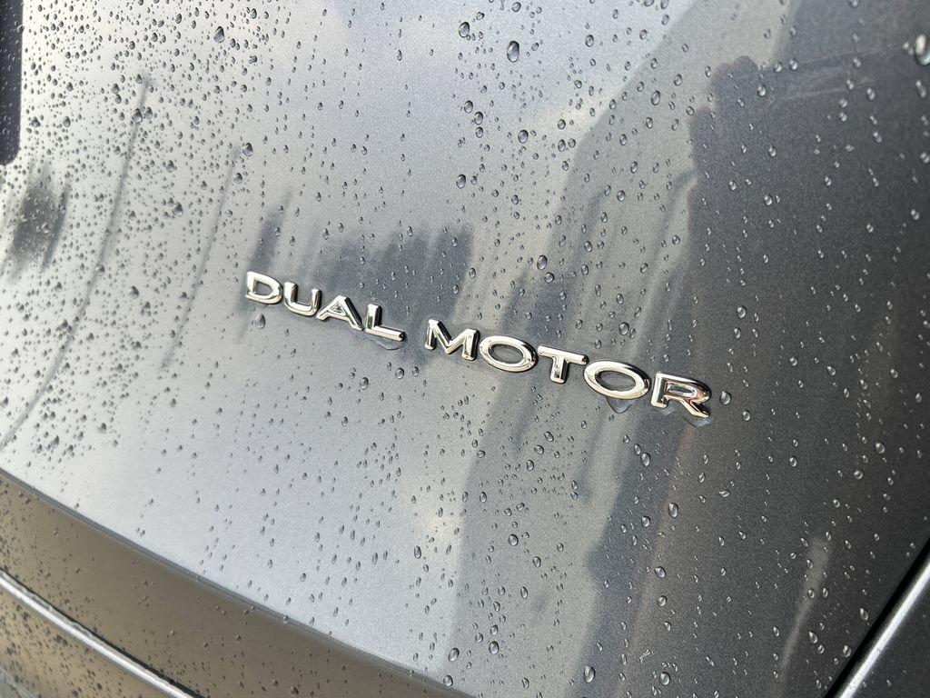 Used 2023 Tesla Model Y AWD image 24