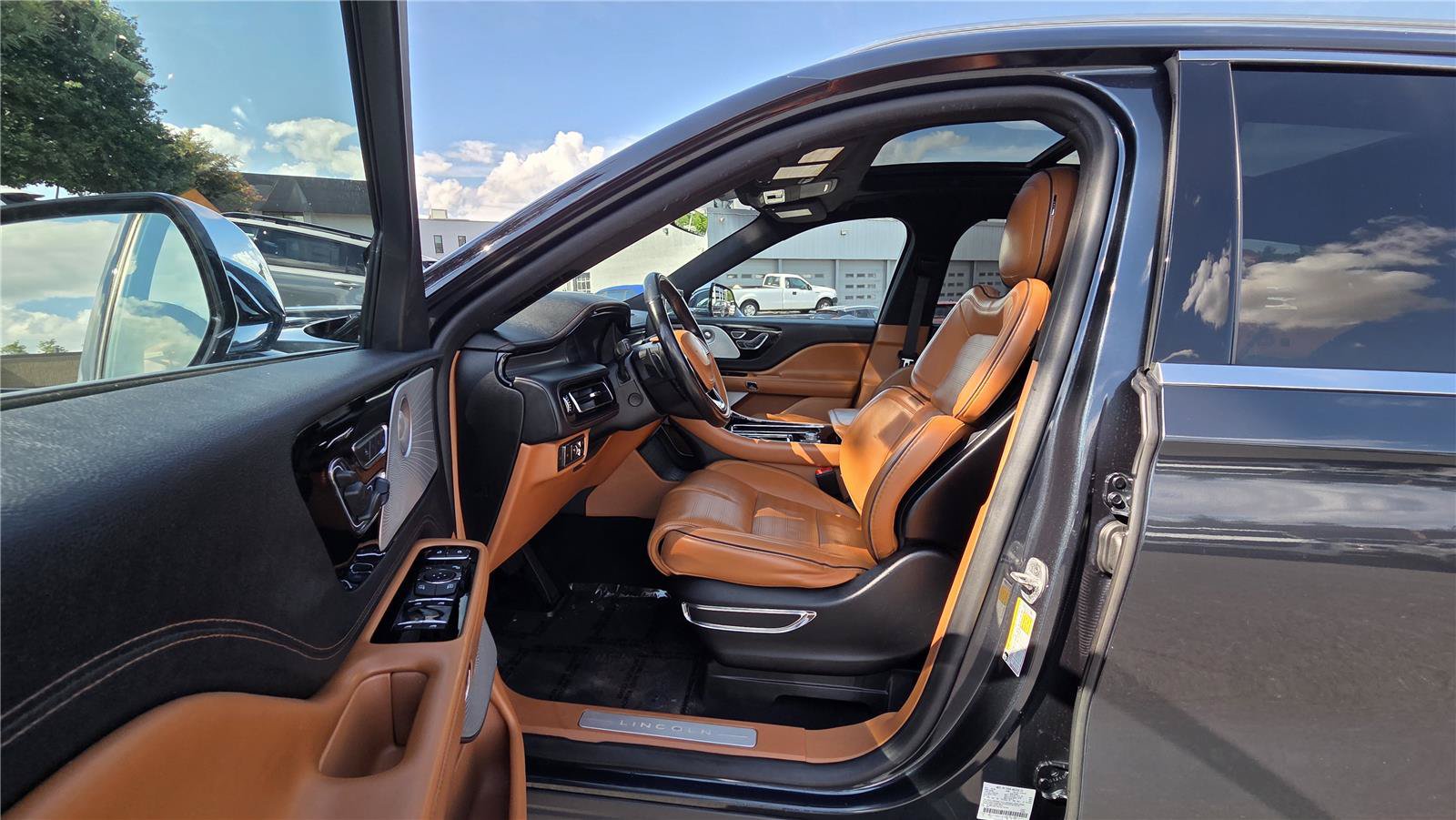 Used 2020 Lincoln Aviator Black Label w/ Dynamic Handling Package AWD/4WD image 14