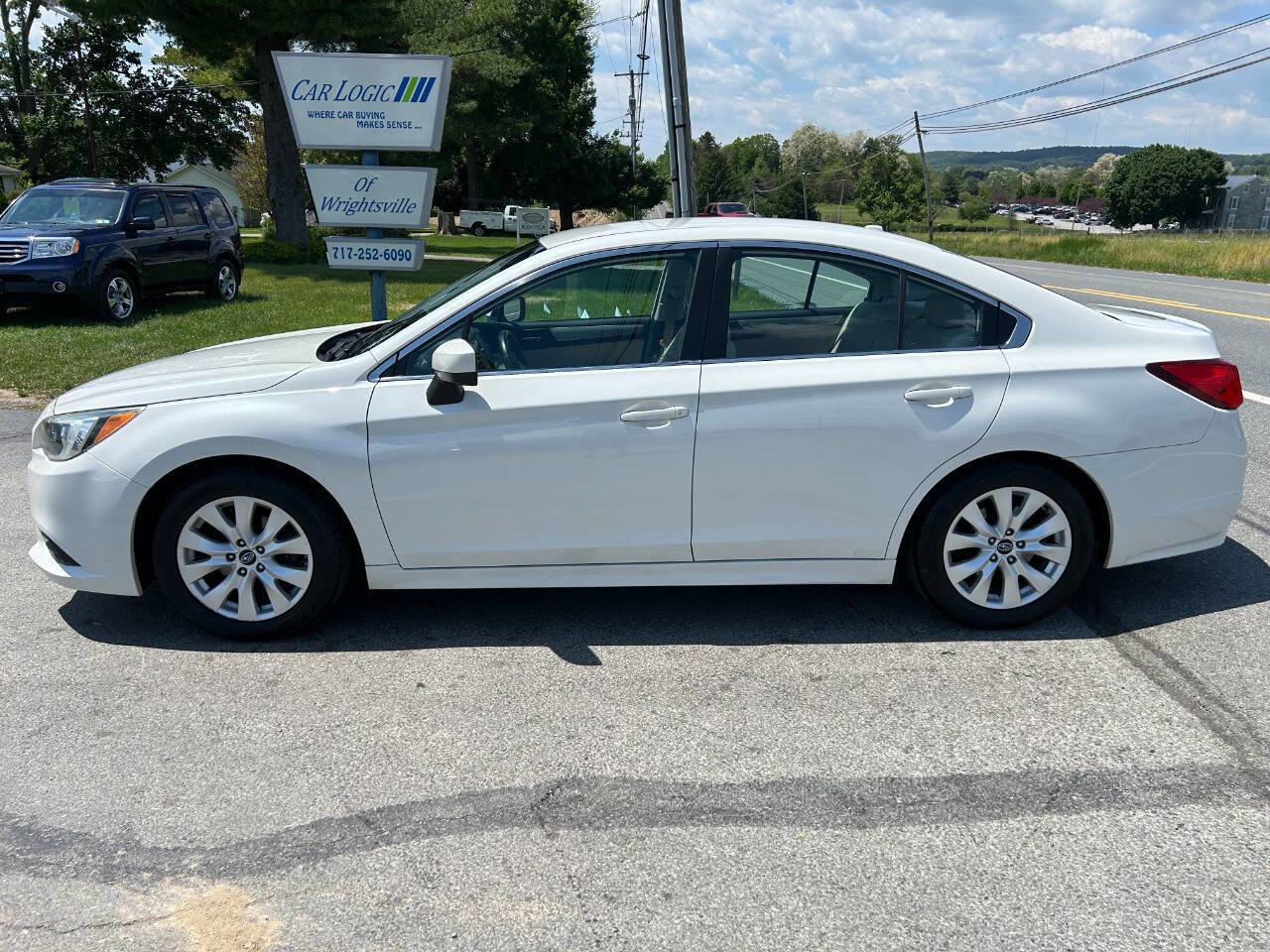 Used 2015 Subaru Legacy 2.5i Premium AWD/4WD image 5