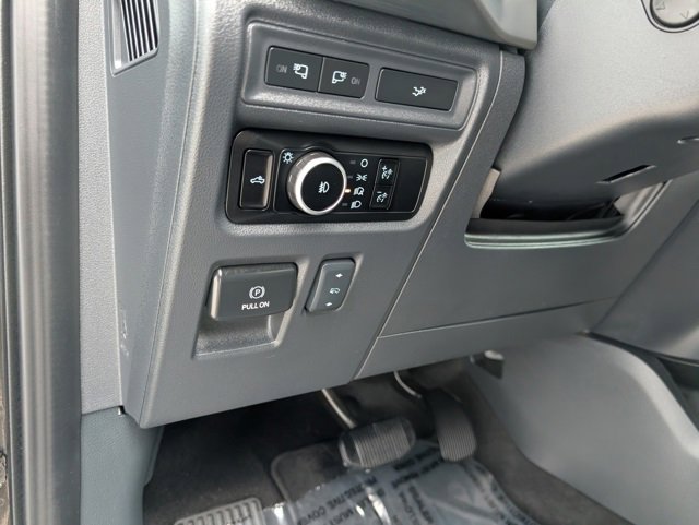 Used 2023 Ford F150 Lariat w/ Equipment Group 502A High image 11