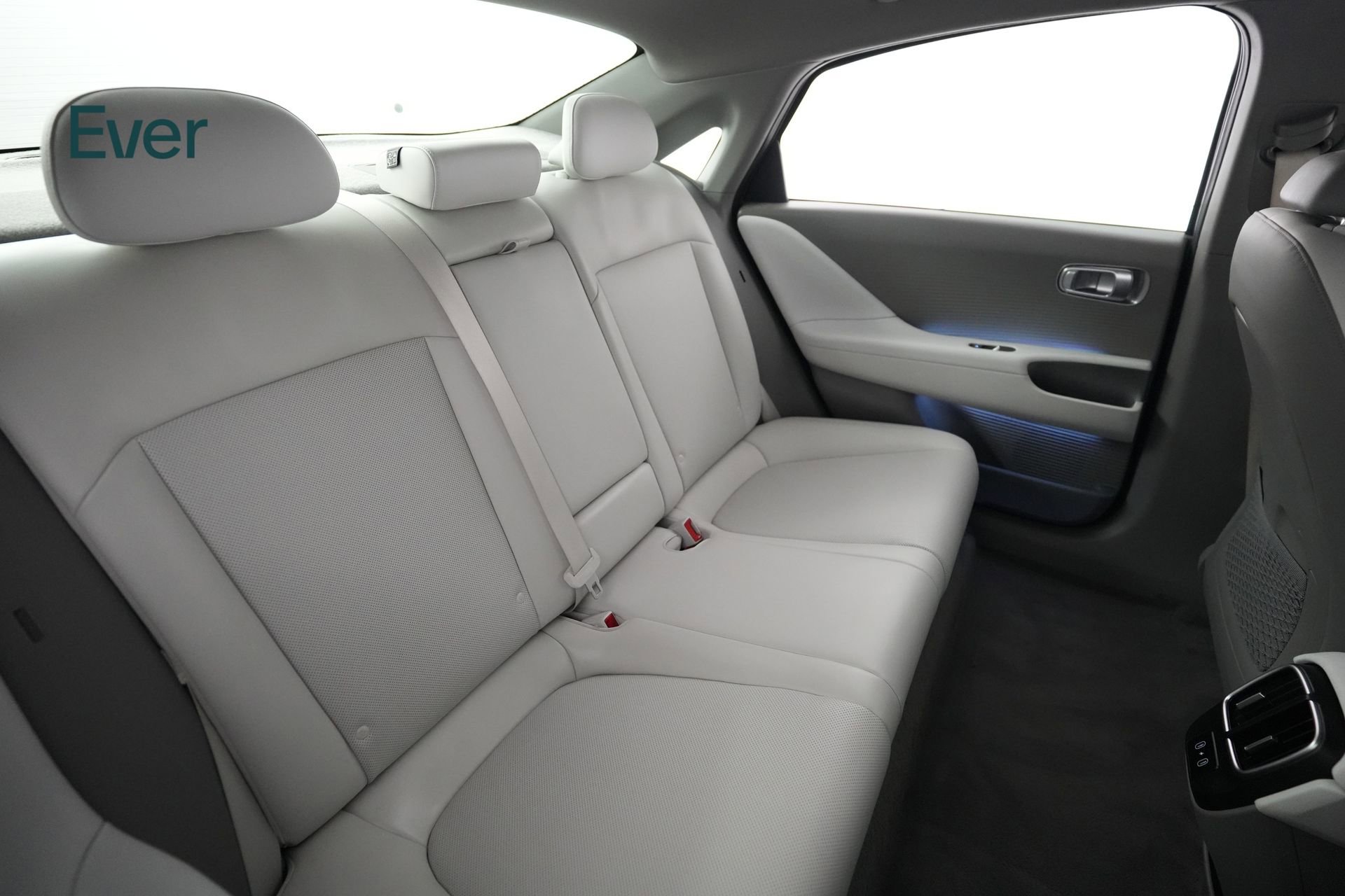 Used 2024 Hyundai Ioniq 6 SEL image 5