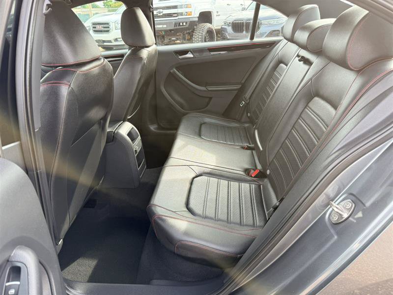 Used 2017 Volkswagen Jetta GLI FWD image 19