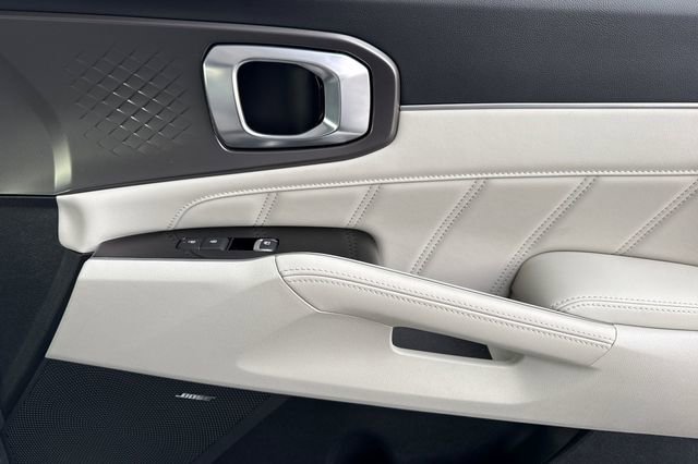 Certified 2025 Kia Sorento SX Prestige image 23